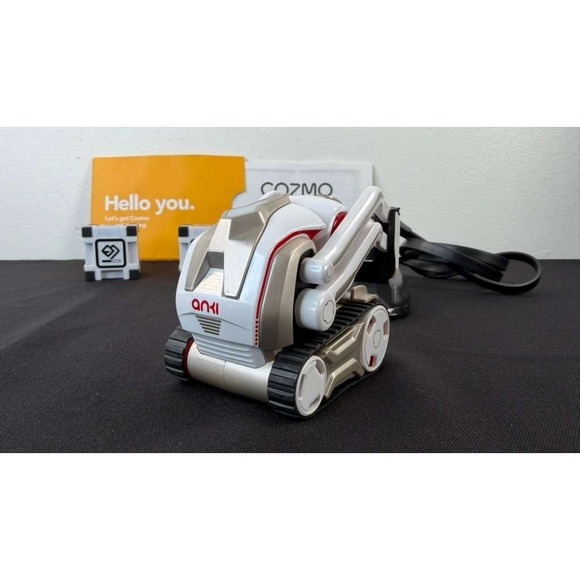 Anki Cozmo Robot Educational Toy 3 Cubes 1 Charger w/ Face Recognition Charger - Picture 10 of 15
